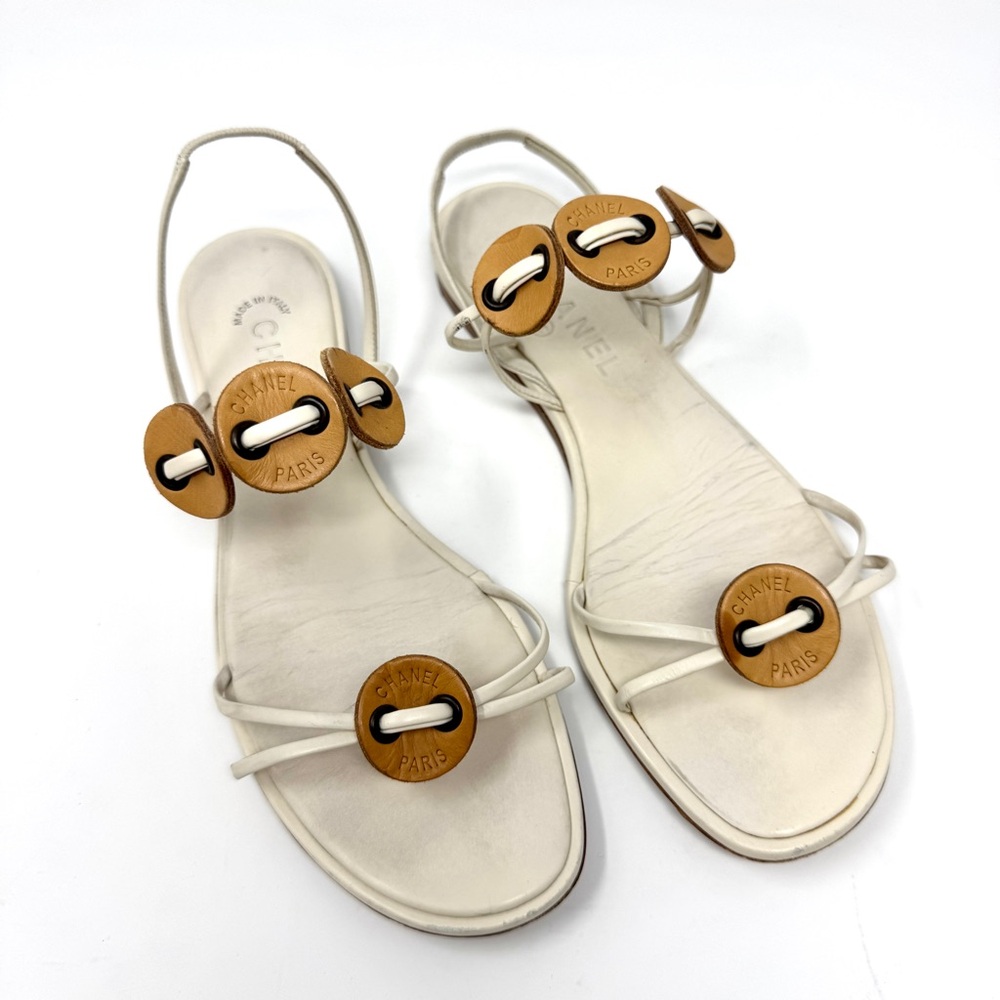 CHANEL White Leather Slingback Sandals with Brown Logo Discs